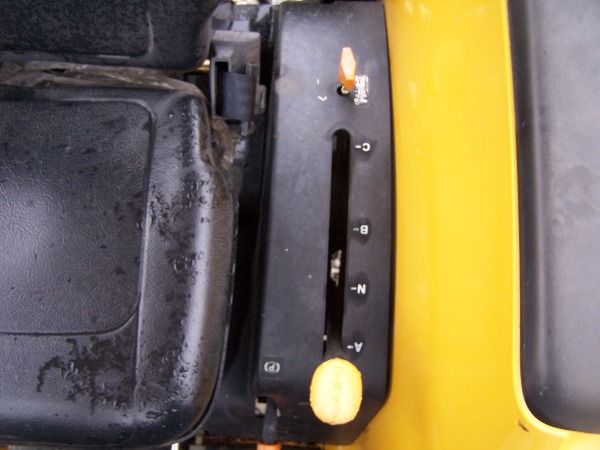 JOHN DEERE 110 Tractor Loader w/500 hours nice!!! - 2