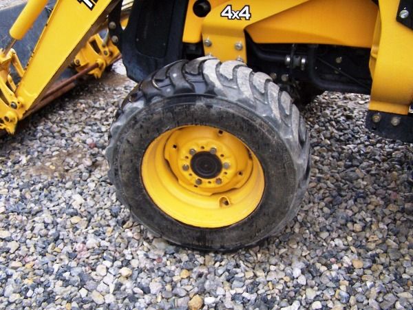 JOHN DEERE 110 Tractor Loader w/500 hours nice!!! - 6
