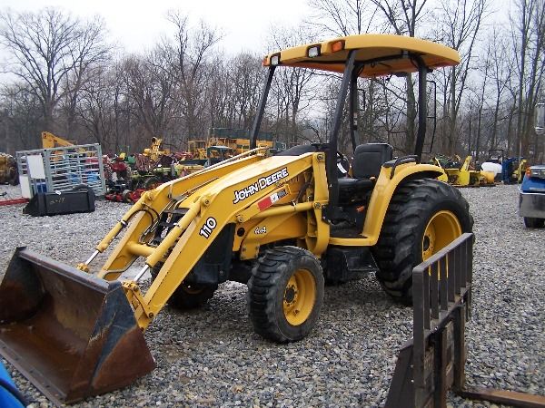 JOHN DEERE 110 Tractor Loader w/500 hours nice!!! - 8