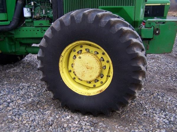 JOHN DEERE 4960 4x4 Tractor w/ Duals, Weights Nice - 3