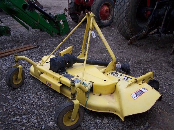 JOHN DEERE 272 3pt Grooming mower for tractors lik: JD 72" 3pt Finish Grooming mower for tractors. Very nice condition. Very expensive new. Lot#15034 Sells absolute auction!!!!!!! This is a normal auction being held on our premises at 2191 Seven Valley