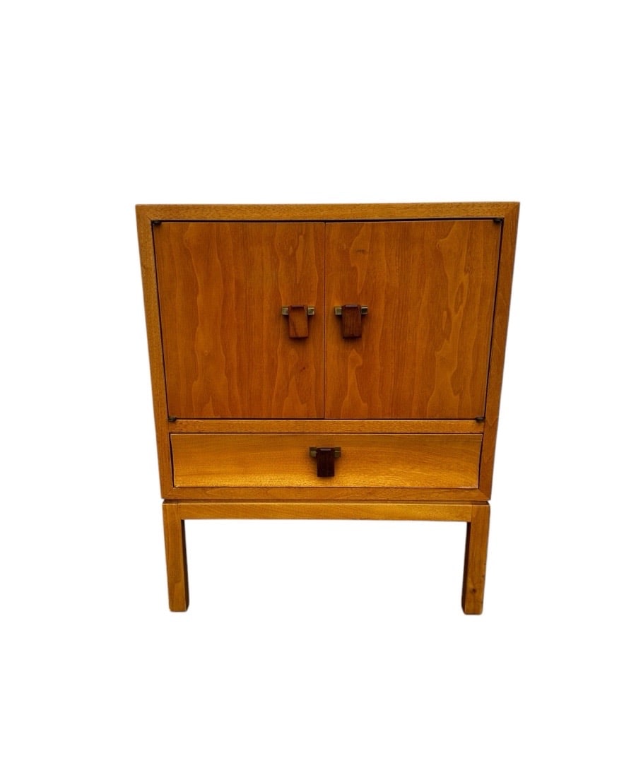Dunbar, Mid-Century Walnut Nightstand, 1960s (1 of 8)