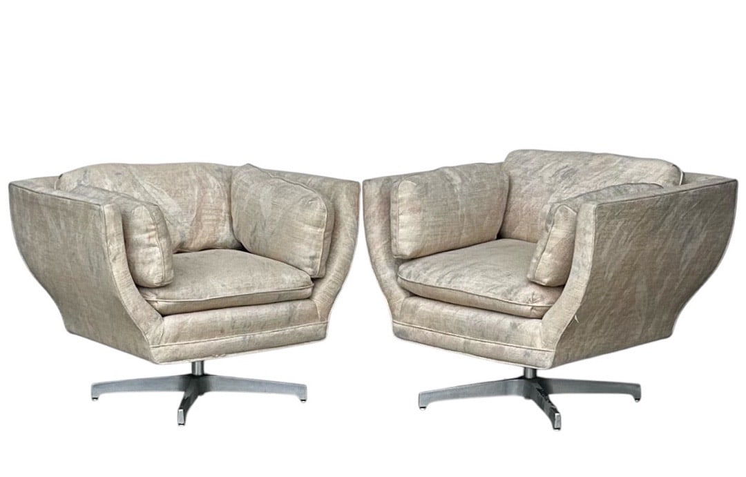 Milo Baughman, Swivel Lounge Chairs: Milo Baughman, Swivel Lounge Chairs. 26”H x 33.5”W x 28”D Seat: 18”H x 18”D
