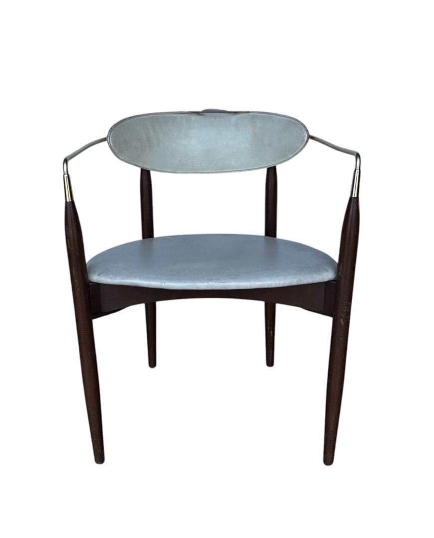 Dan Johnson for Selig, 'Viscount' Chair: Dan Johnson for Selig, 'Viscount' Chair. 27.75”H x 21”W x 20”D Seat: 18”H x 17”D