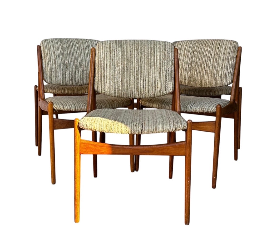 Arne Vodder, Dining Chairs, Denmark: Arne Vodder, Dining Chairs, Denmark. 33"H x 25"W x 25"D Seat: 18"H x 21"D