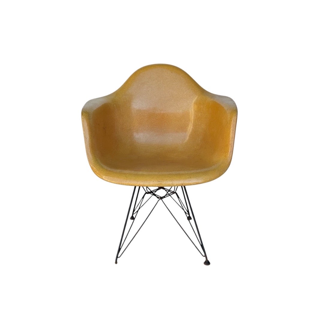 Charles & Ray Eames for Herman Miller, 'DAR' Chair w/ Eiffel Base, 1950s: Charles & Ray Eames for Herman Miller, 'DAR' Chair w/ Eiffel Base, 1950s. 31.5”H x 25”W x 23”D Seat: 19”H x 18”D