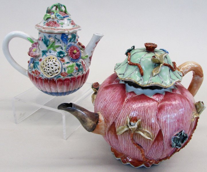 Two Chinese Export Tea Pots (1 of 2)
