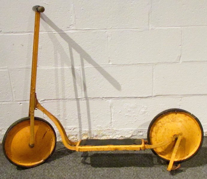 Colson Co. \"Fairy Discooter\" Mechanical Scooter. (1 of 4)