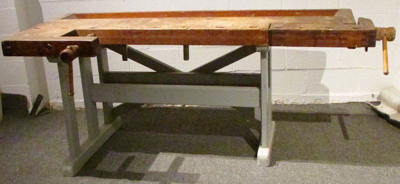 Carpenters Wood Work Bench with Vises (1 of 6)