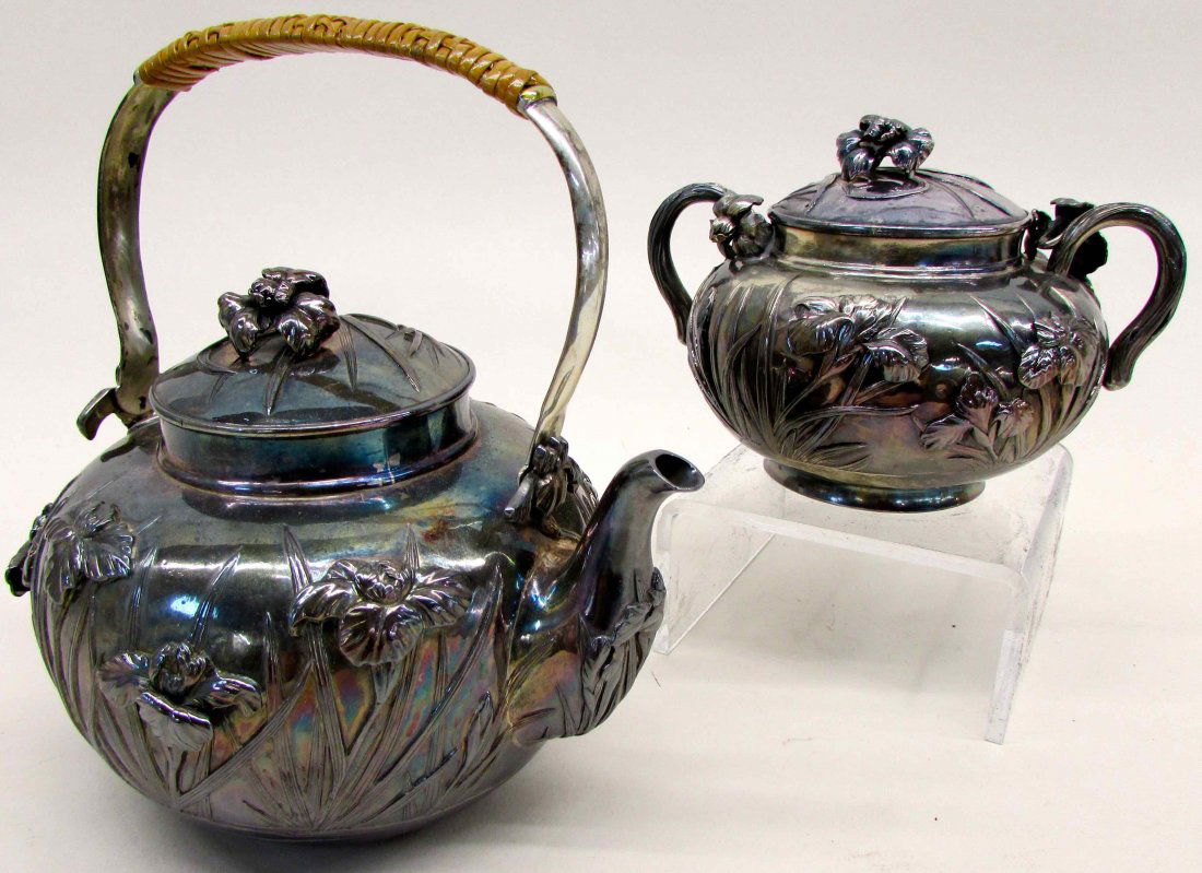 Chinese Export Tea Pot and Sugar Bowl (1 of 2)
