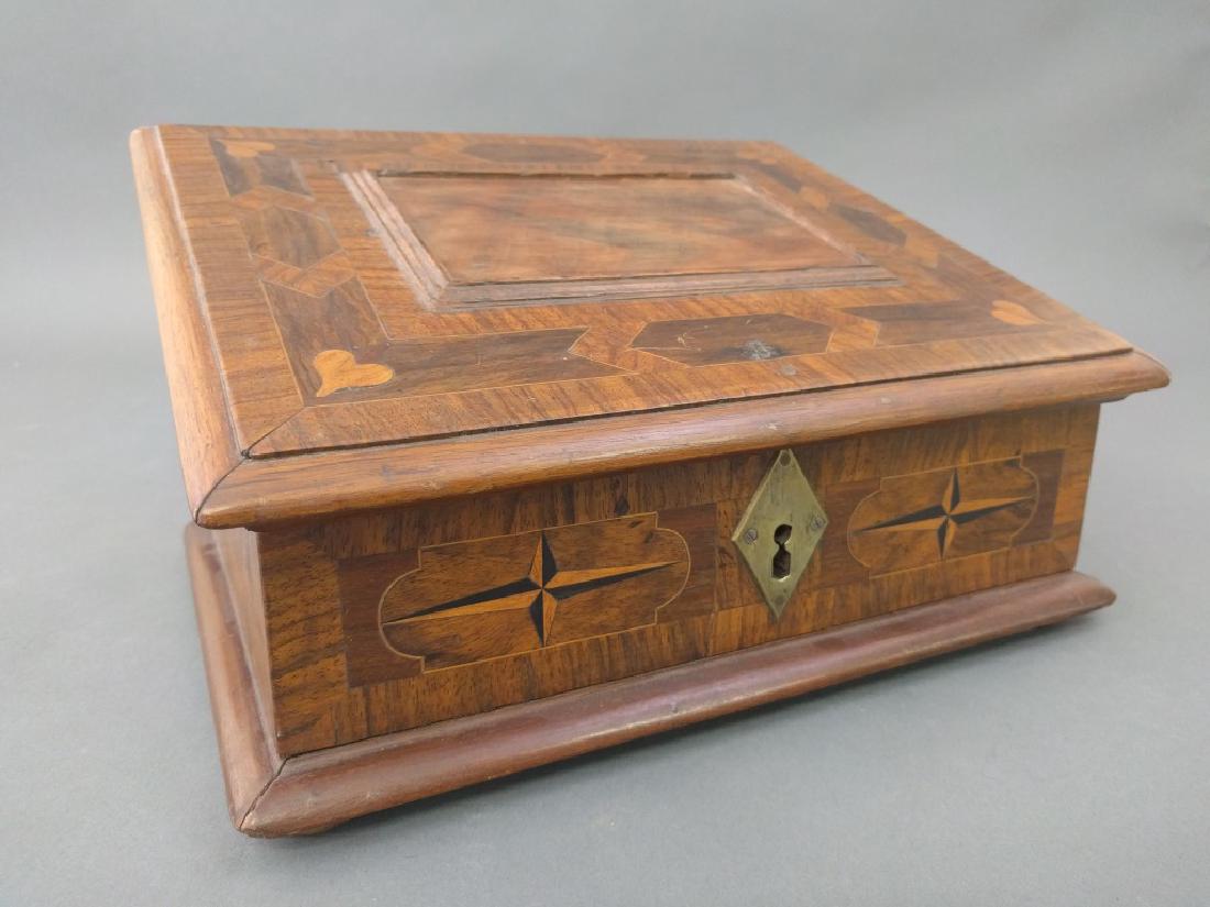 Miniature slant lid desk (1 of 3)