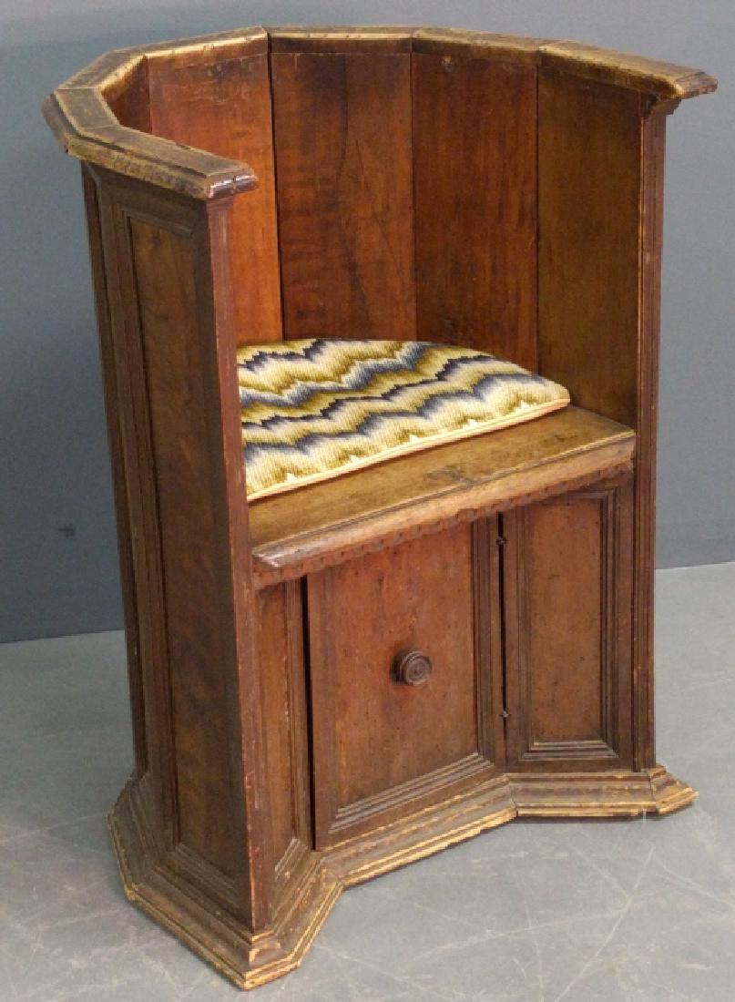 Nobility chair (1 of 1)