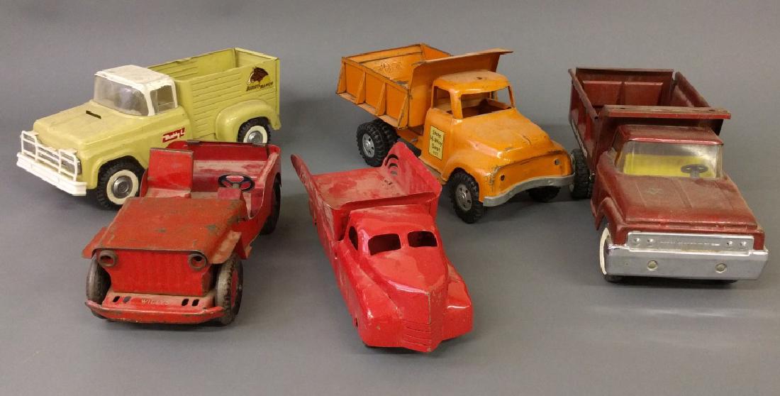 Metal toy trucks (1 of 1)