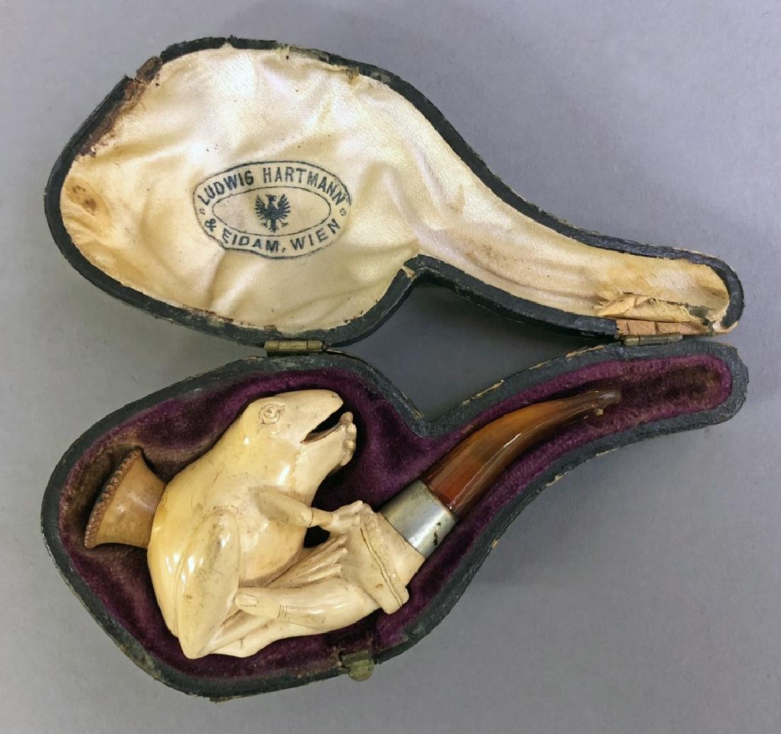 Cased Carved Frog Meerschaum Pipe (1 of 5)