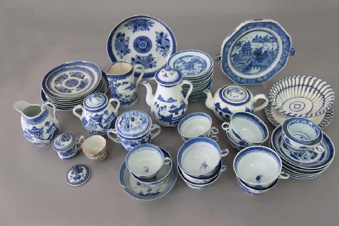 Blue and White Fitzhugh and Other Dishes (1 of 1)