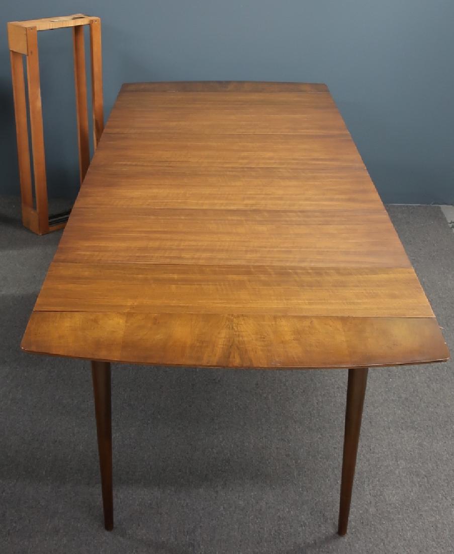 John Widdicomb Mid-Century Extension Dining Table: John Widdicomb mid-century extension dining room table with four leaves and original crate, leaves down 29"h x 22"l x 39"w, fully extended 113"l