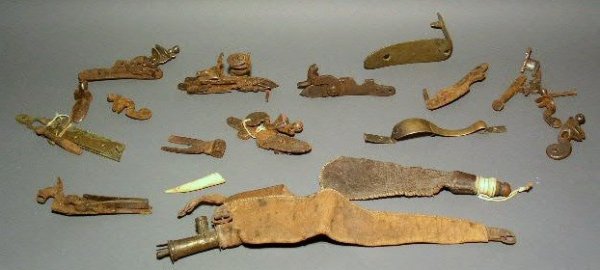 Bag lot 18th/19thc. gun locks, gun parts, etc.