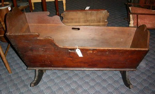 Cherry cradle, c.1840, oxbow top and hand doveta - 4