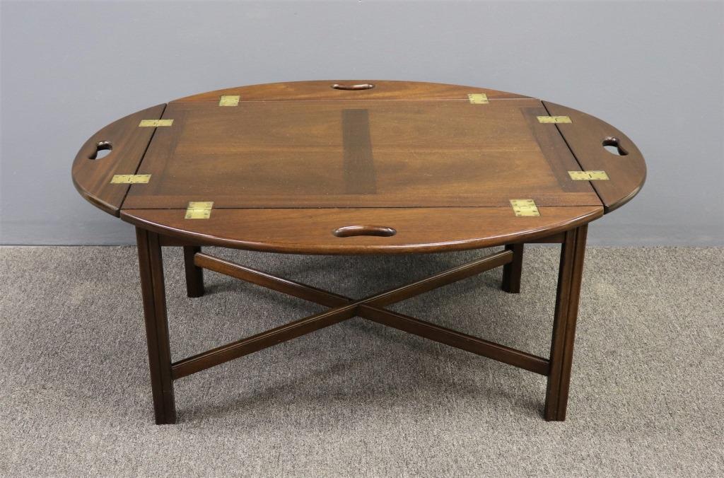 Kittinger Chippendale Style Butler: Kittinger Chippendale style mahogany butler's table, 16 1/2"h x 40"w