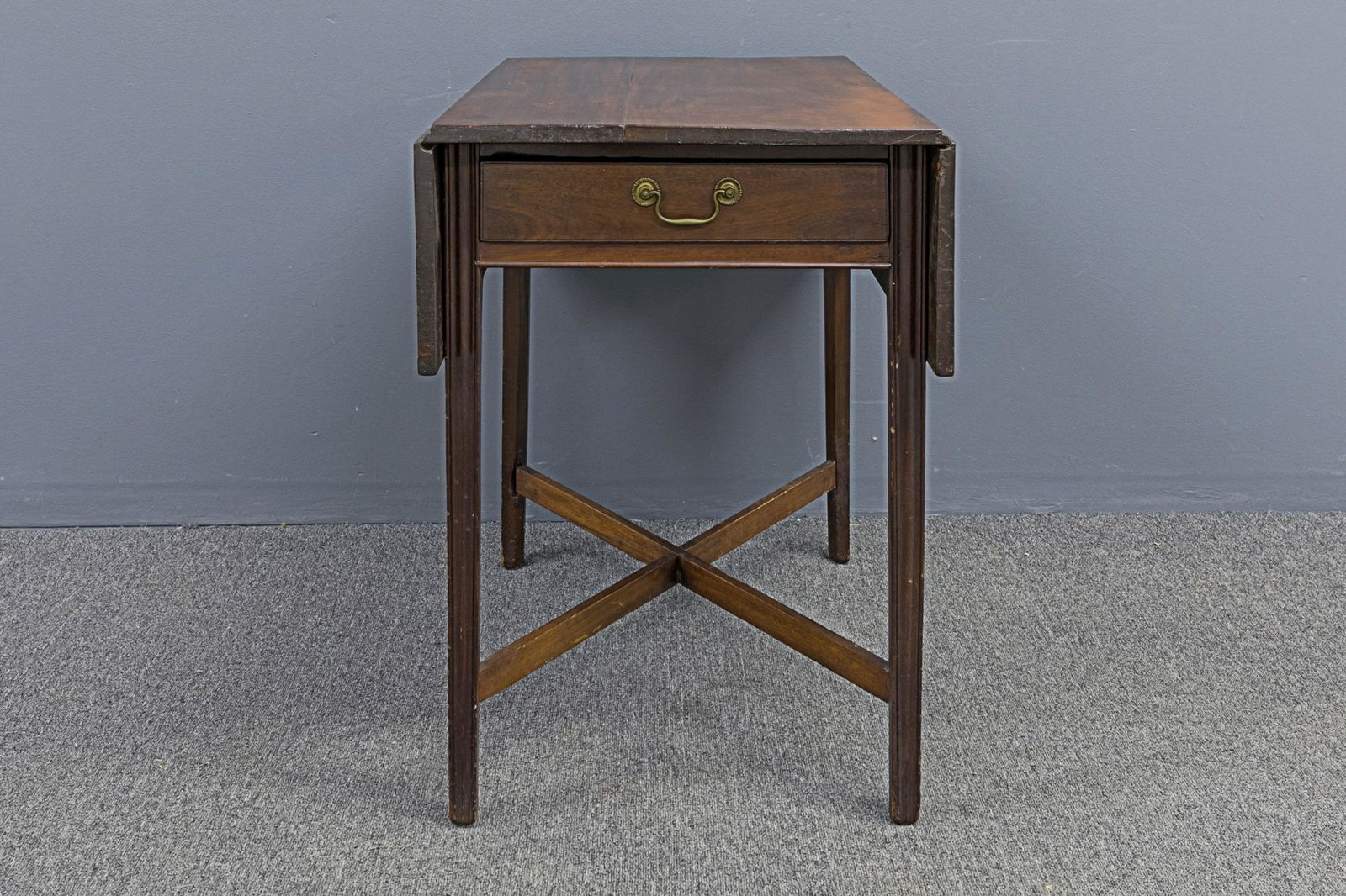 Chippendale Mahogany Pembroke Table (1 of 2)