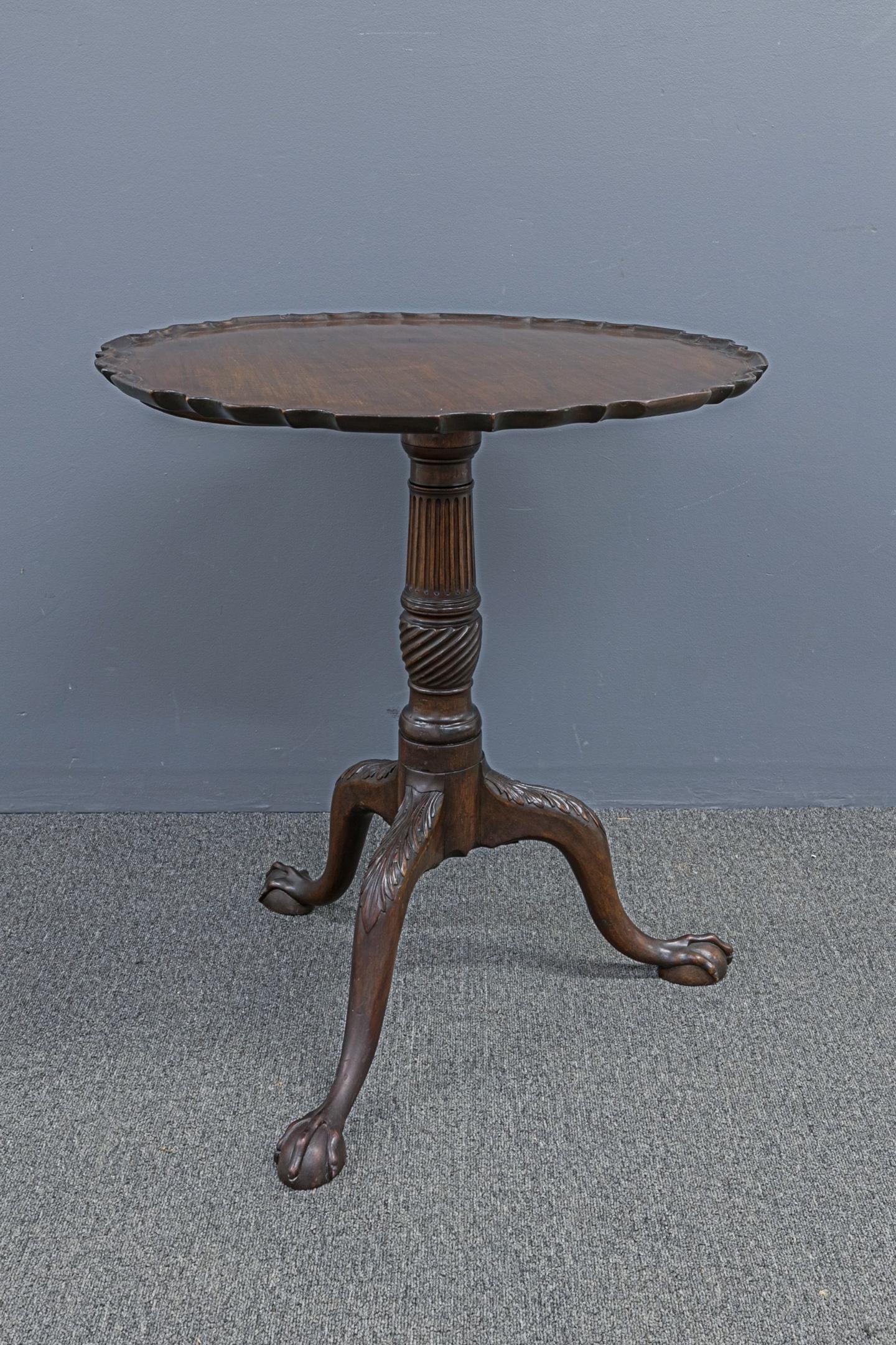 Georgian Pie Crust Tea Table (1 of 3)