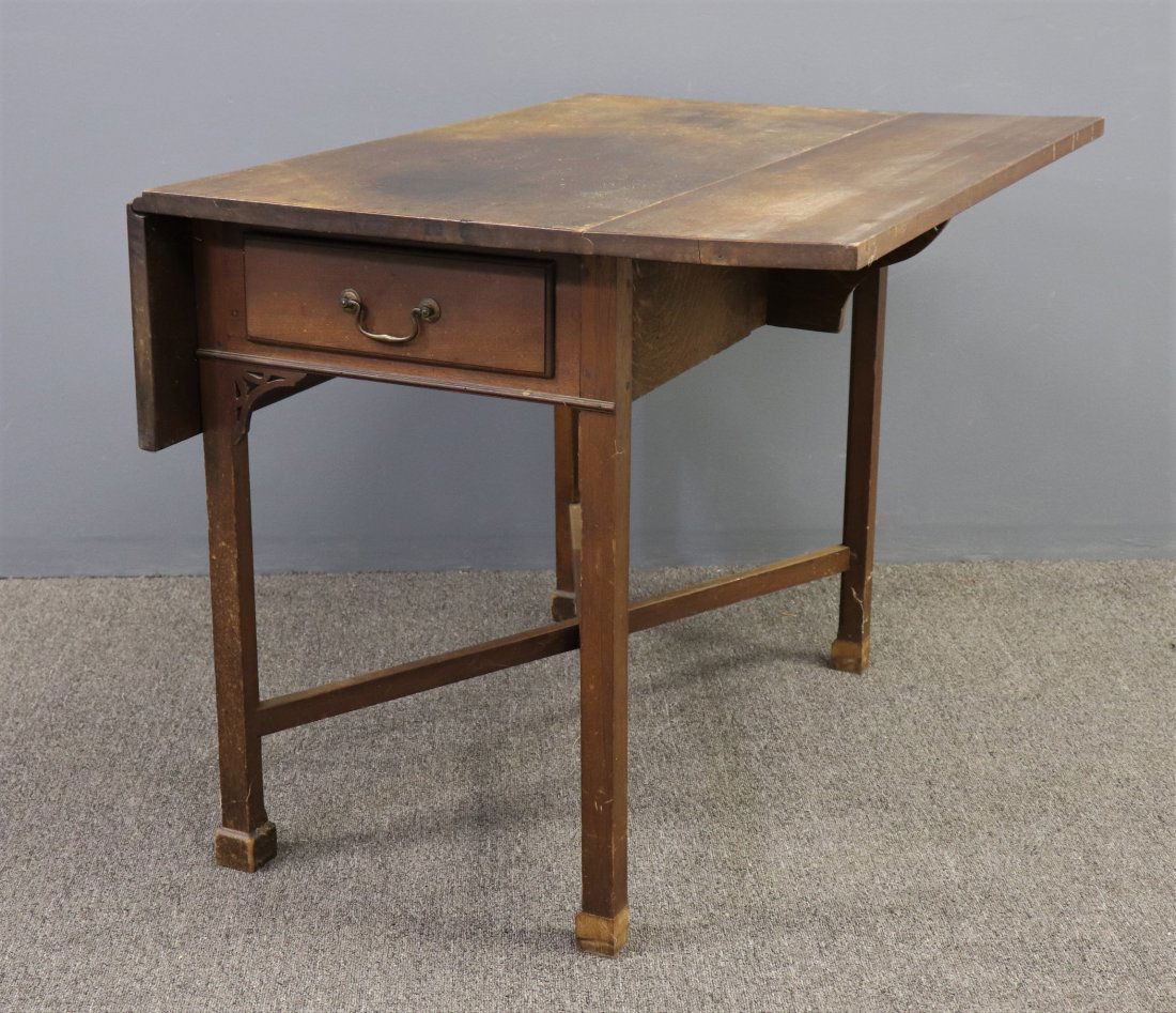 American Chippendale Pembroke Table (1 of 3)