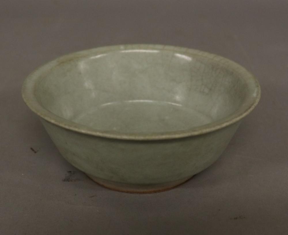 Chinese Celadon Crackle Bowl (1 of 3)