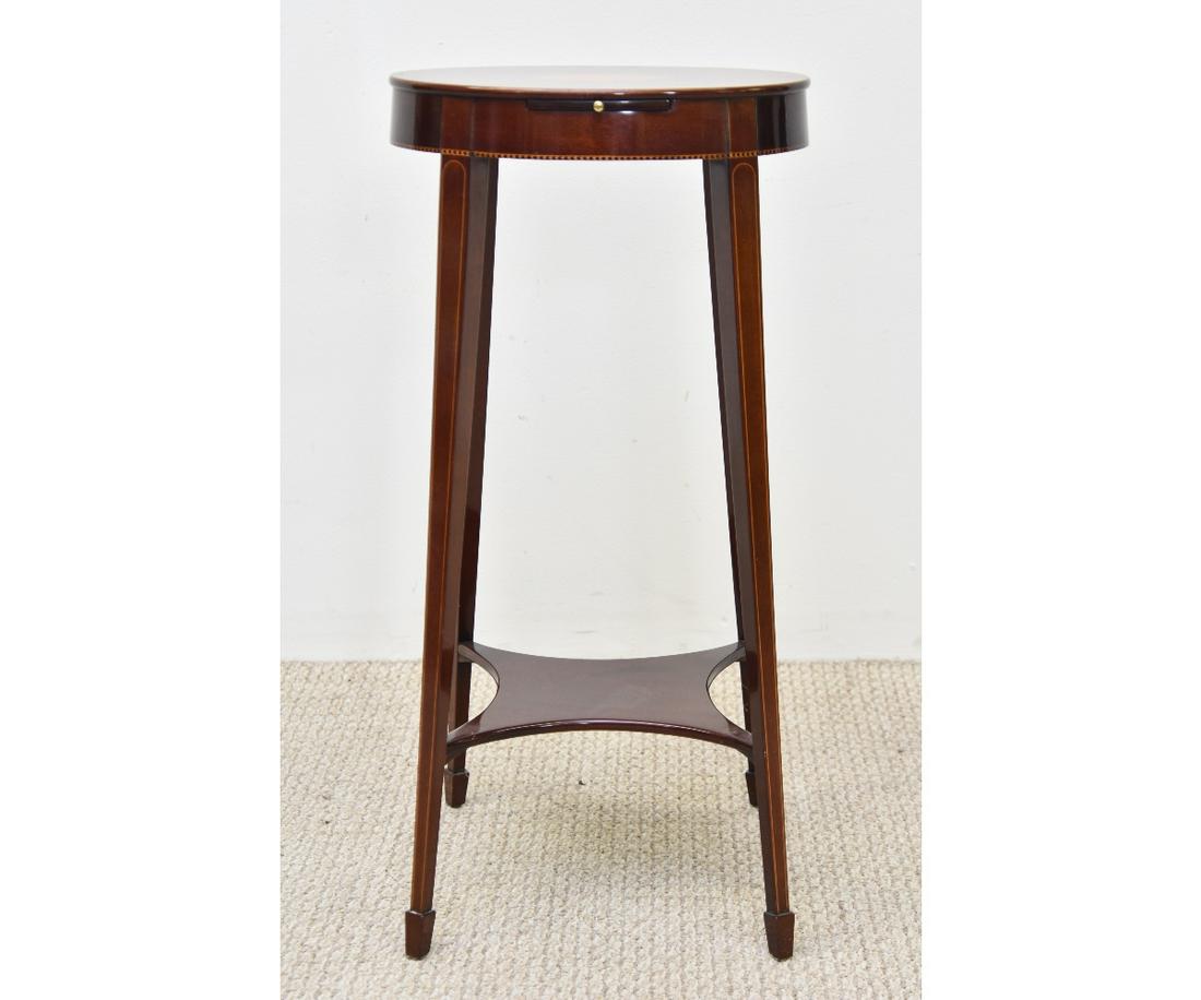 Kindel Hepplewhite Style End Table: Kindel Hepplewhite style mahogany inlaid oval top end table 28"h x 13.5"l x 10.5"w