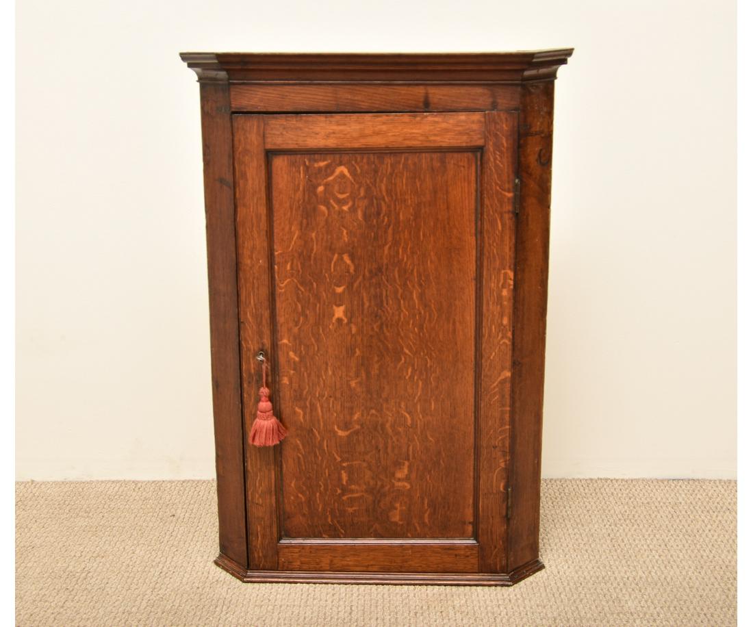 English Oak Corner Cupboard (1 of 4)