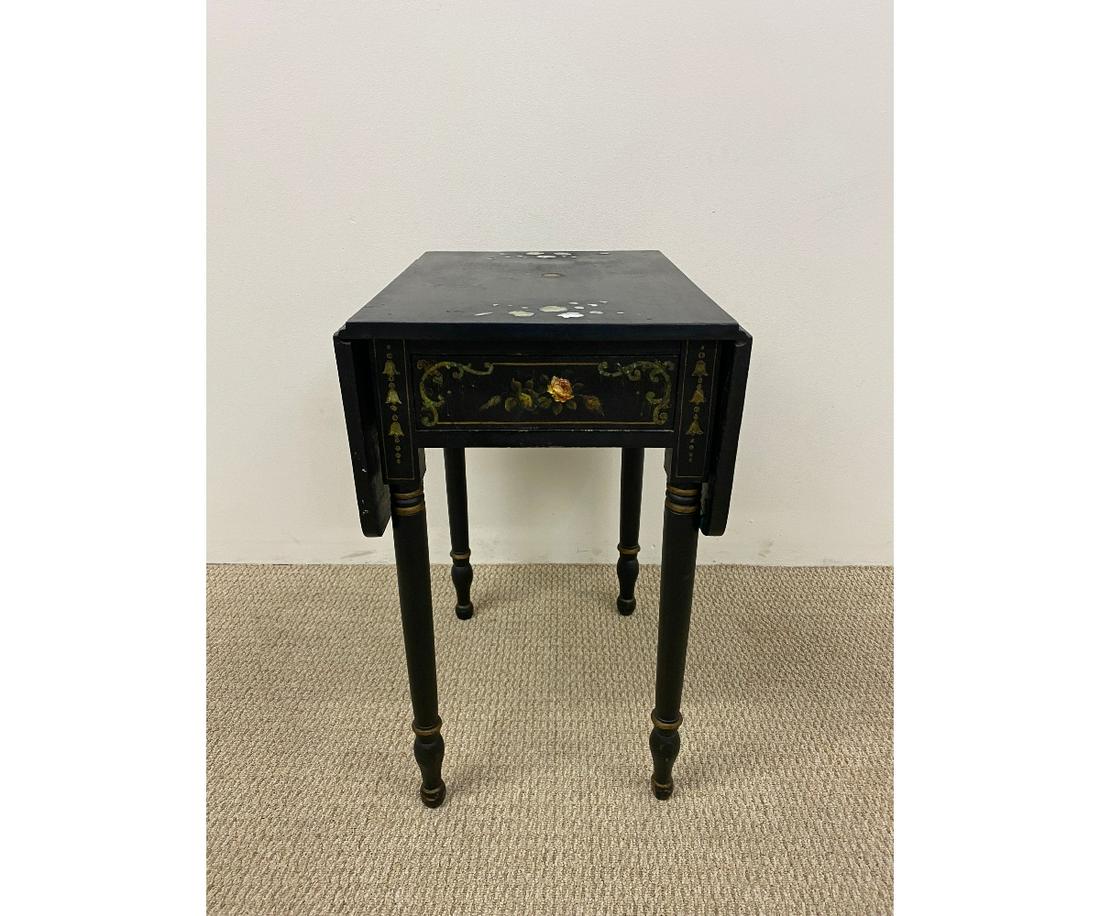 Sheraton Black Drop-leaf End Table (1 of 10)
