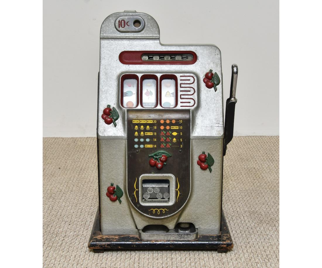 Vintage Mills Ten Cent Slot Machine (1 of 6)