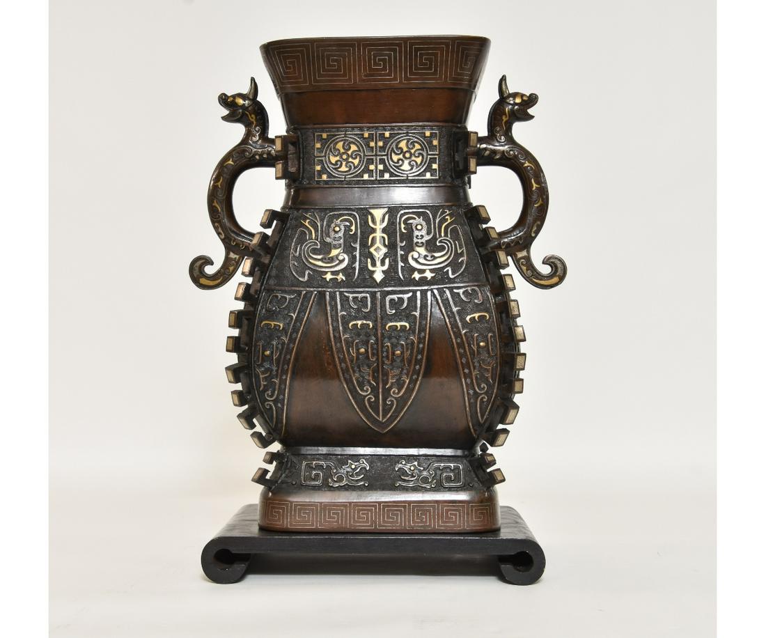 ASIAN BRONZE VASE (1 of 6)