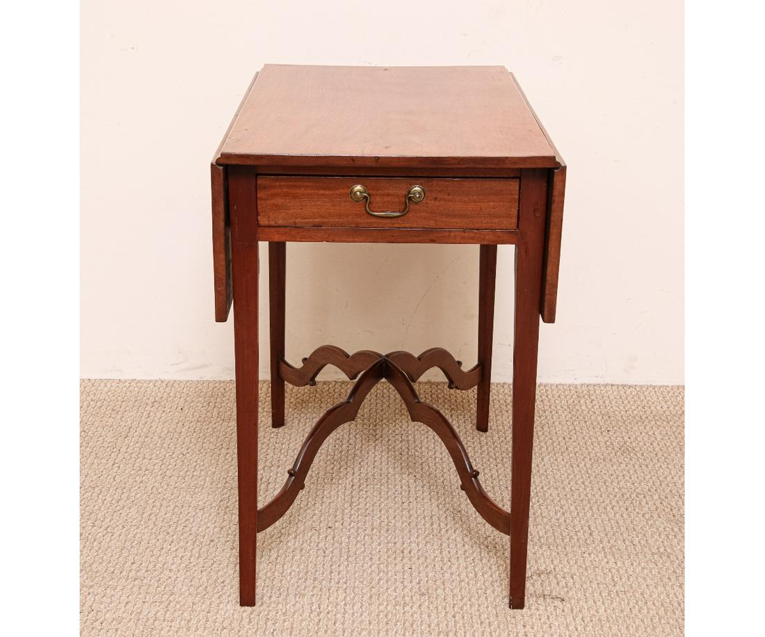 CHIPPENDALE PEMBROKE TABLE (1 of 7)