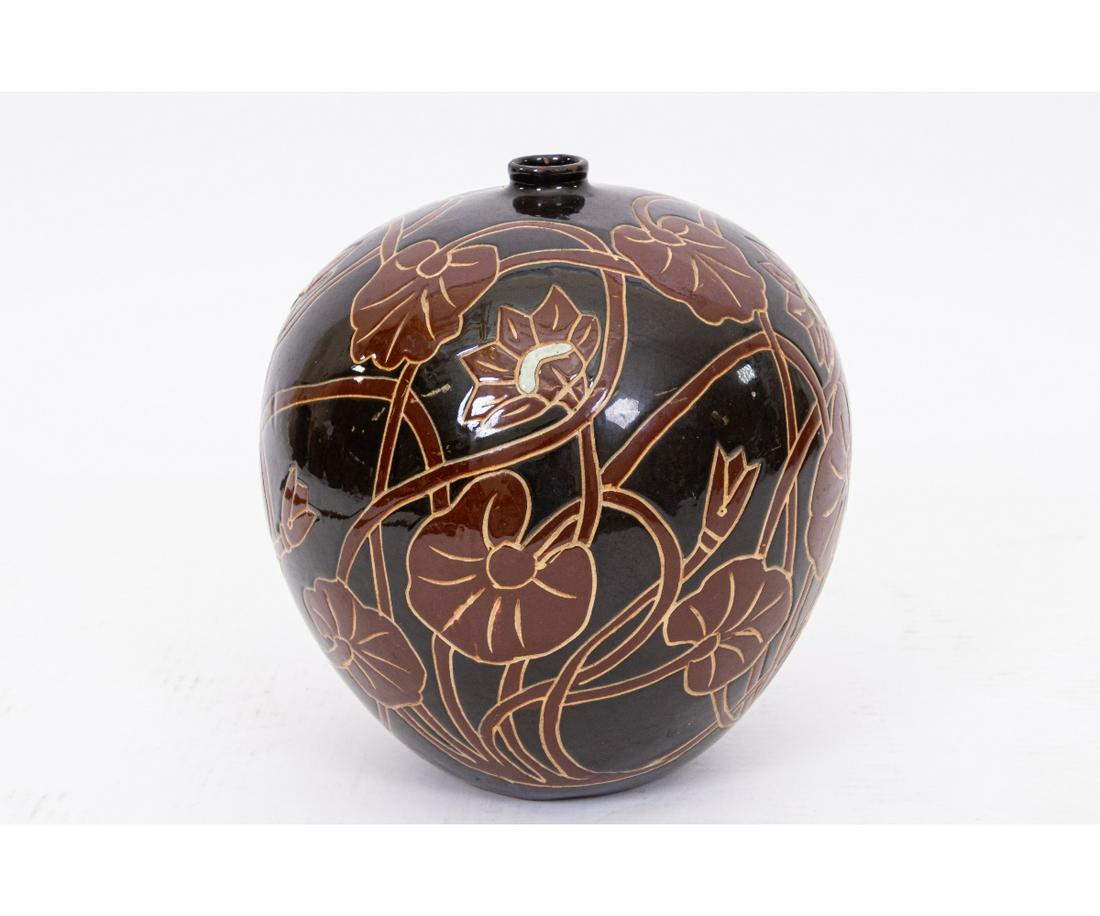 DICKENS WARE WELLER VASE (1 of 6)