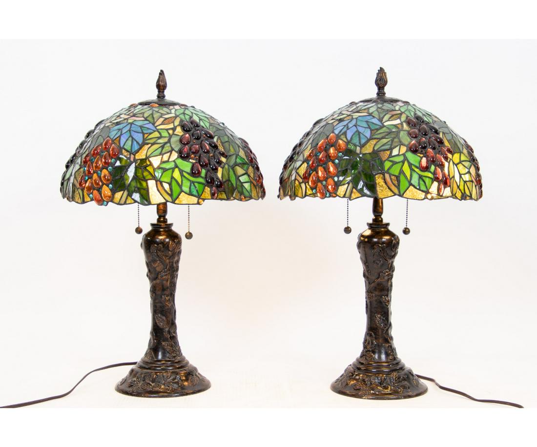 PAIR OF TIFFANY STYLE TABLE LAMPS (1 of 6)