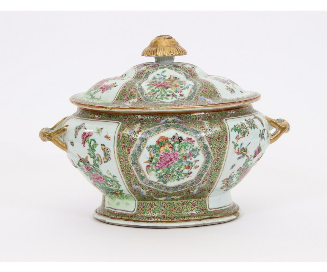 LARGE CHINESE ROSE MEDALLION TUREEN: Large porcelain Rose Medallion tureen, circa 1850. 11"h x 14"l x 9"w