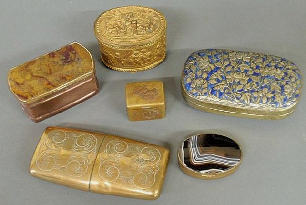 Six decorative boxes, mostly metal, late 19th/20th: Six decorative boxes, mostly metal, late 19th/20th c., largest 5"l., tallest 2"h.