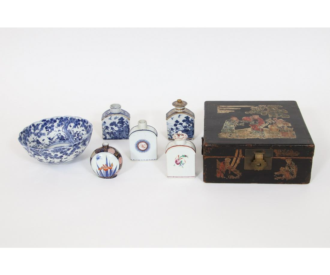 FOUR CHINESE PORCELAIN TEA CADDIES (1 of 5)