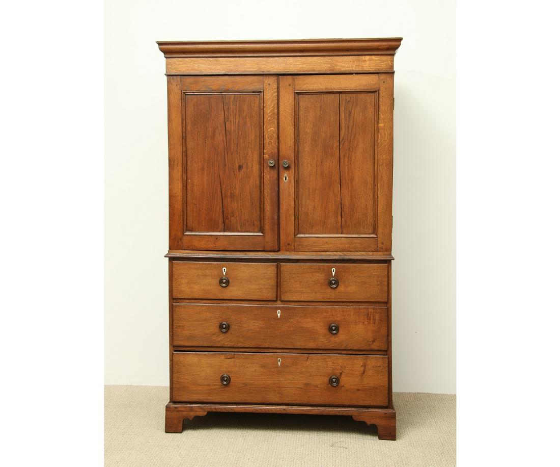 GEORGIAN OAK LINEN PRESS (1 of 10)