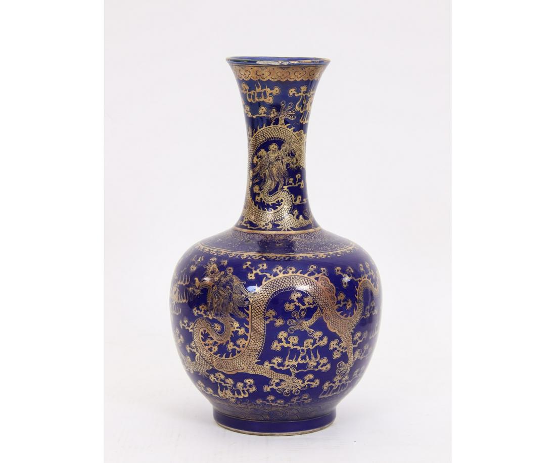 BLUE CHINESE PORCELAIN BOTTLE VASE (1 of 9)