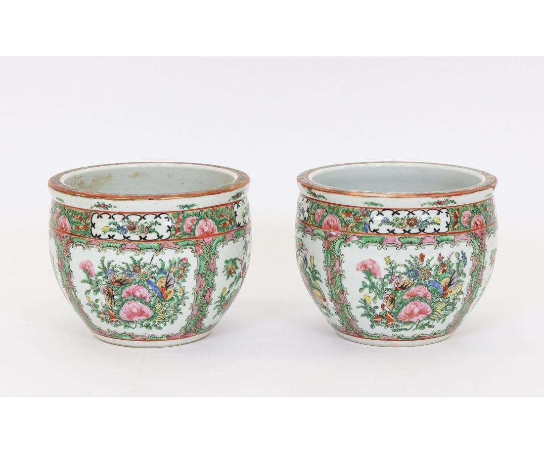 PAIR CHINESE ROSE CANTON CACHEPOTS (1 of 9)