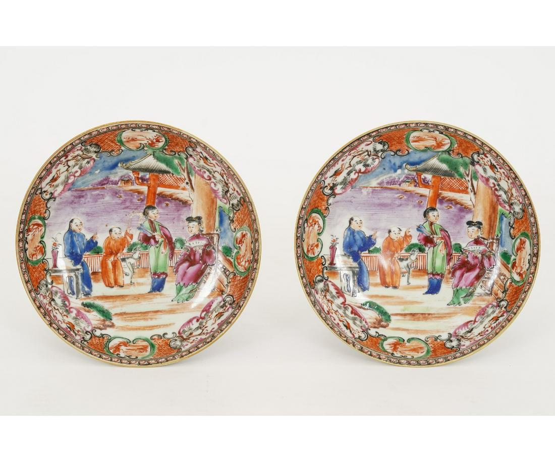 TWO CHINESE PORCELAIN PLATES (1 of 4)