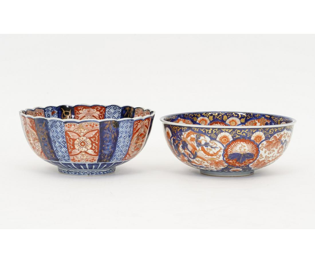 TWO JAPANESE IMARI BOWLS (1 of 7)