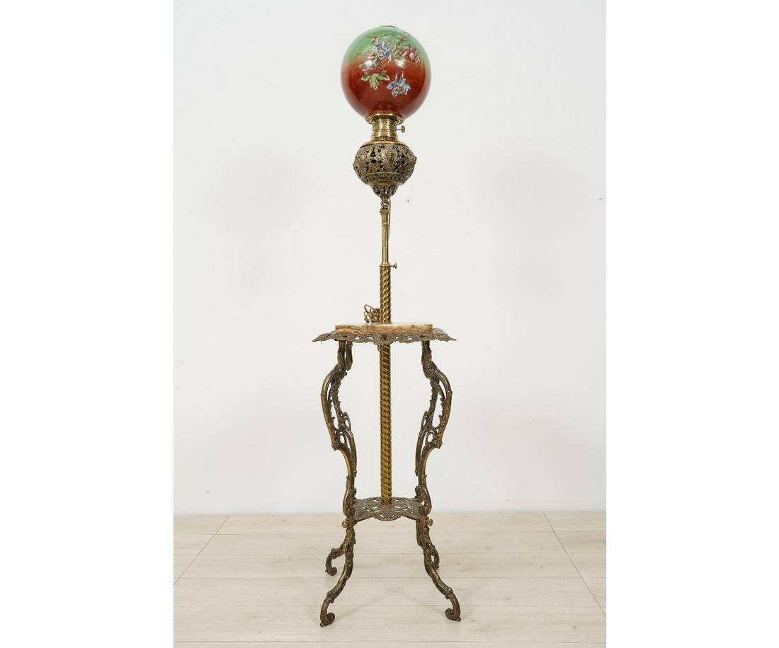 VICTORIAN PIANO PARLOR LAMP (1 of 4)