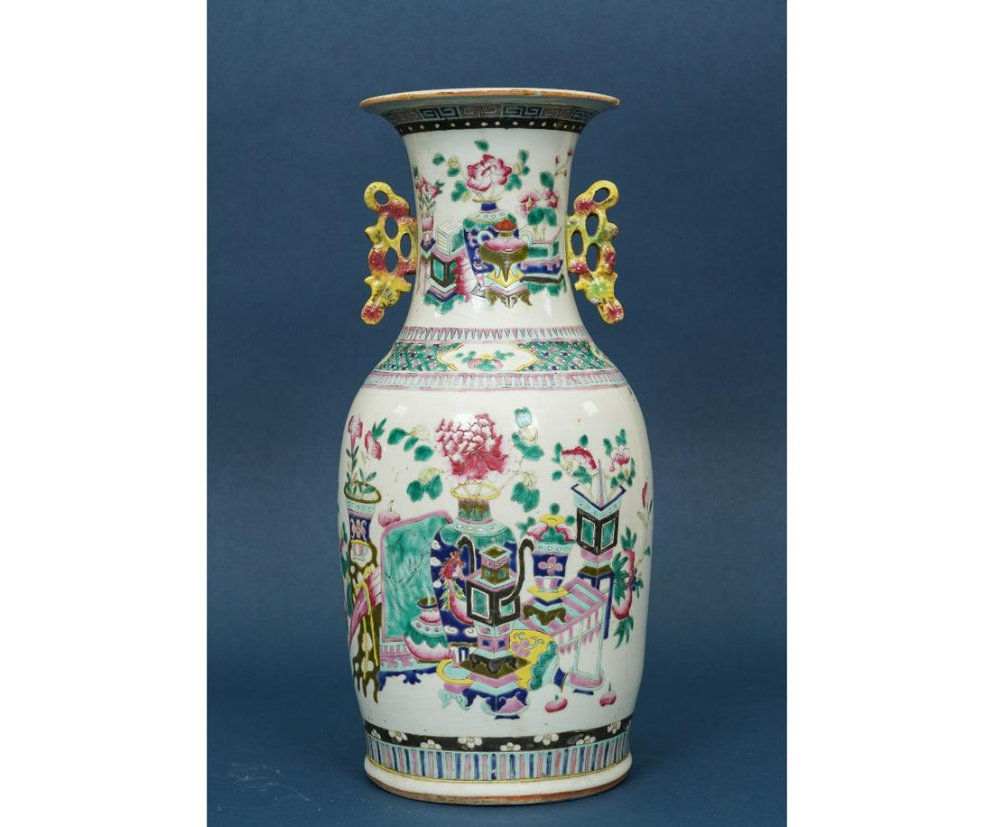 CHINESE PORCELAIN VASE (1 of 6)