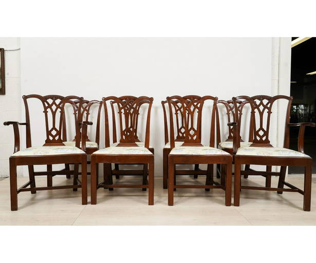 SET OF 8 MAHOGANY DINING CHAIRS (0207) on Apr 29, 2022 Wiederseim