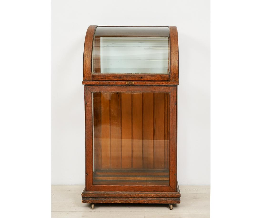 OSCAR ONKEN CO. CANE DISPLAY CASE (1 of 7)
