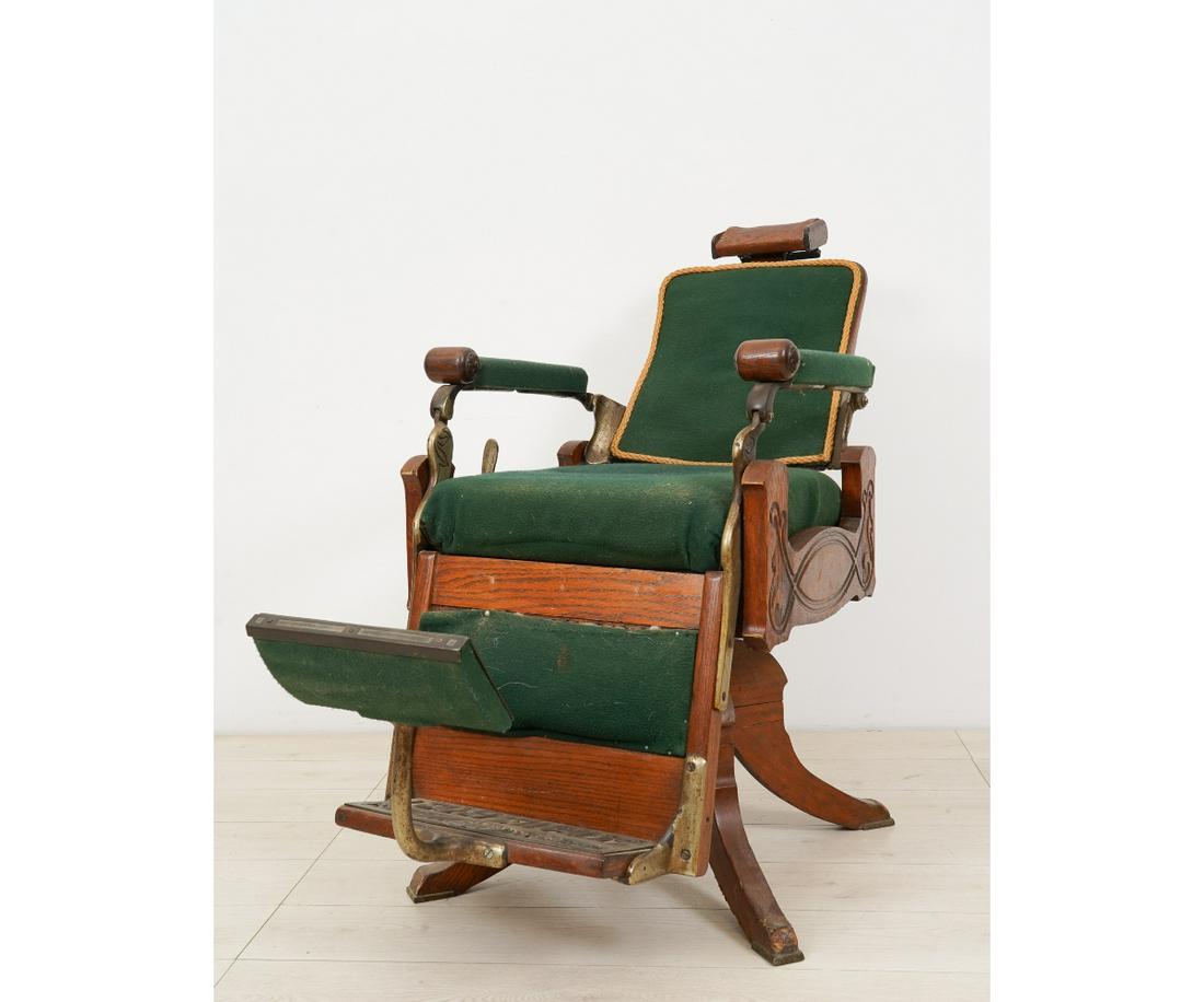 KOCH'S ADJUSTABLE BARBER CHAIR (1 of 13)