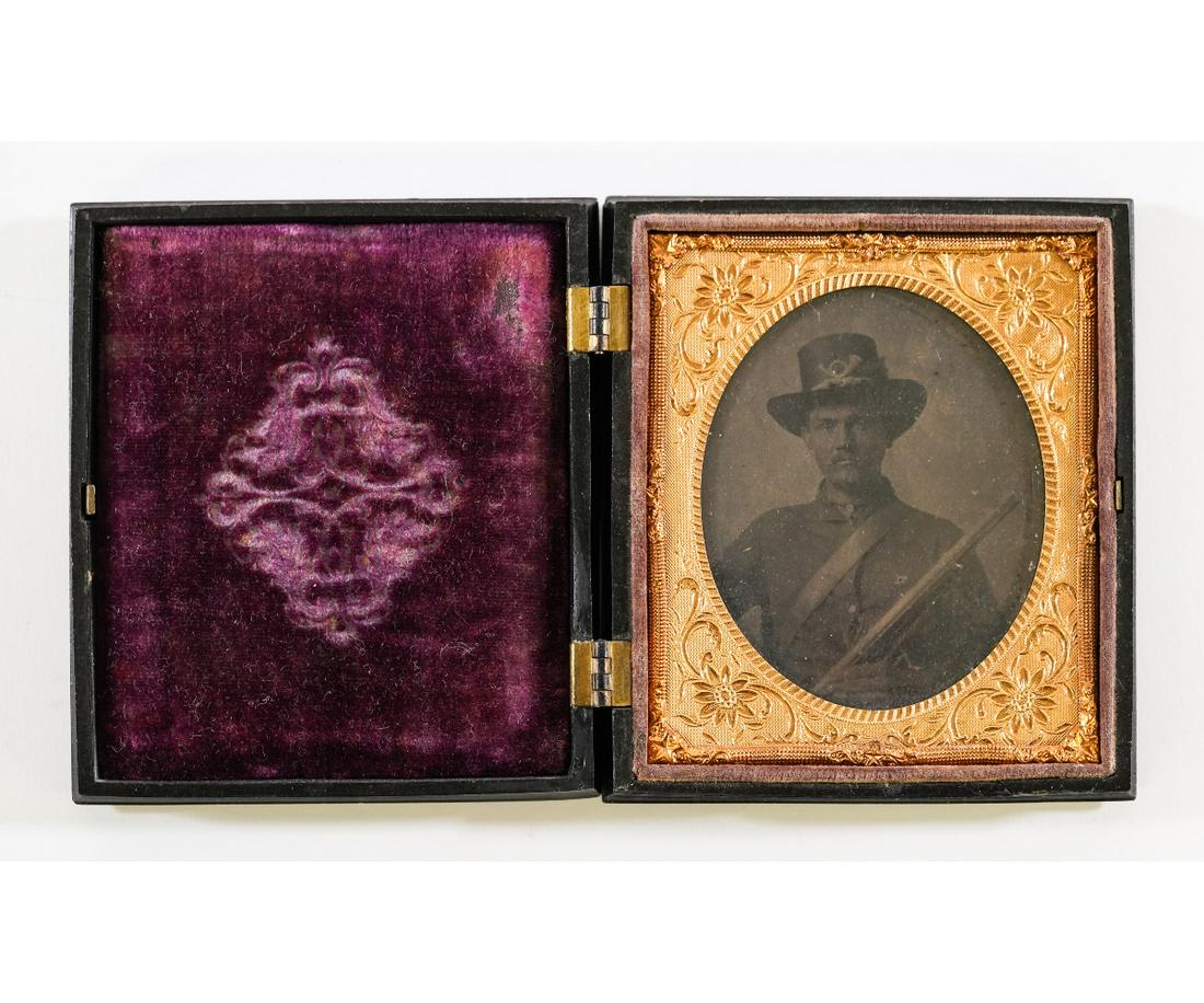CIVIL WAR UNION SOLDIER TINTYPE (1 of 4)