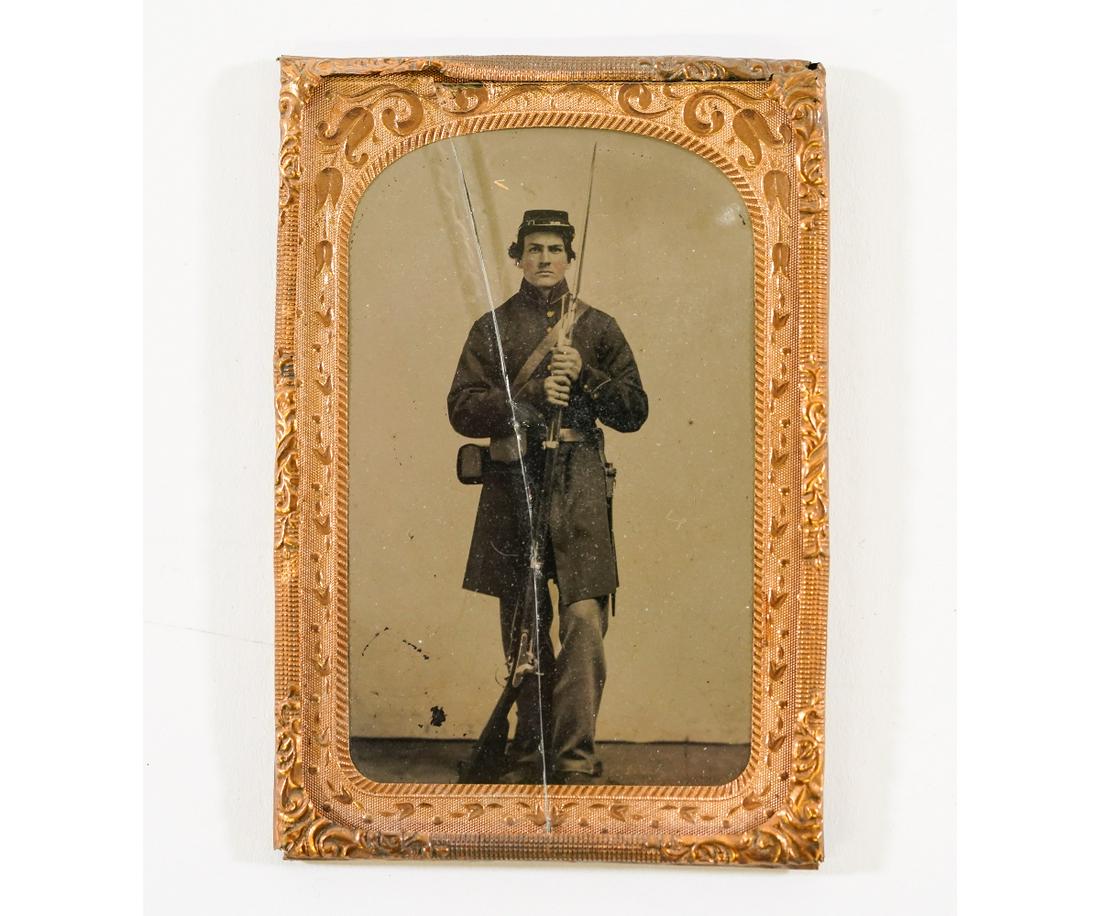 CIVIL WAR UNION SOLDIER TINTYPE (1 of 3)